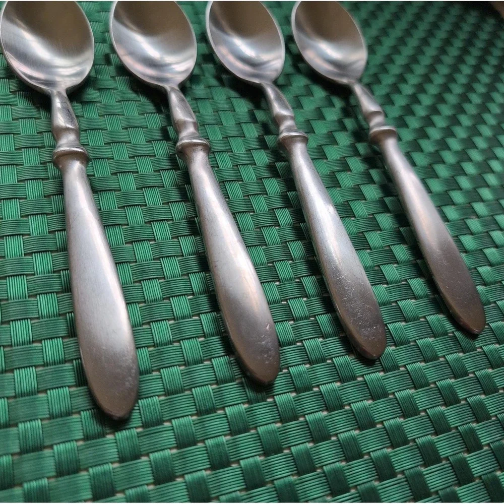 Cambridge TOWNHOUSE Teaspoons Set Lot of 4 SATIN Stainless Bistro Style VTG